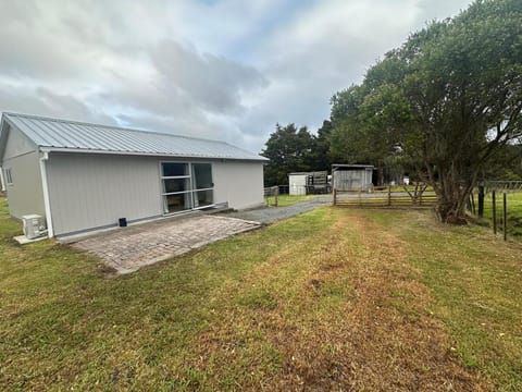 Otaika Valley Cottage Apartment in Whangārei