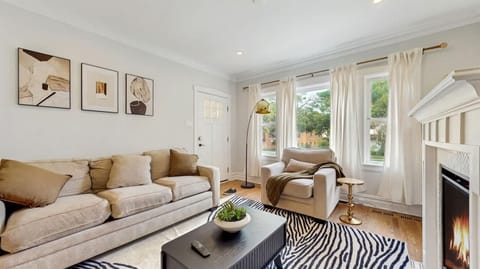 Whispering Oaks Retreat House in Forest Park