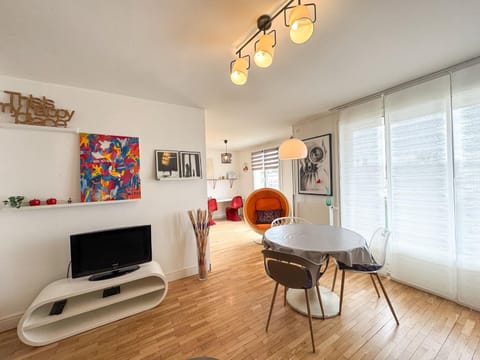 LE couturier parking and balcony eurexpo Apartment in Villeurbanne