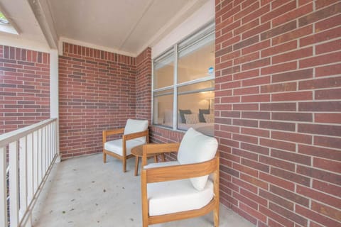 Patio, View (from property/room), Balcony/Terrace, Seating area