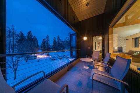 Night, Natural landscape, Winter, Balcony/Terrace, Seating area