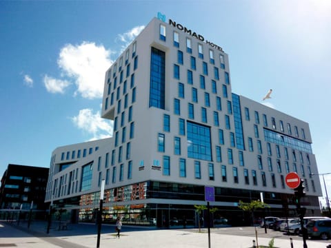 Property building, Day