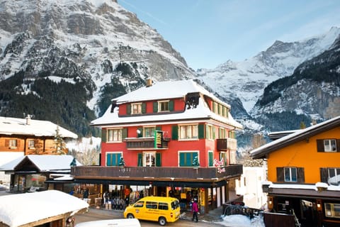 Bernerhof Residence Condo in Grindelwald