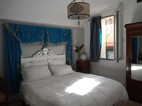 Bedroom, wardrobe