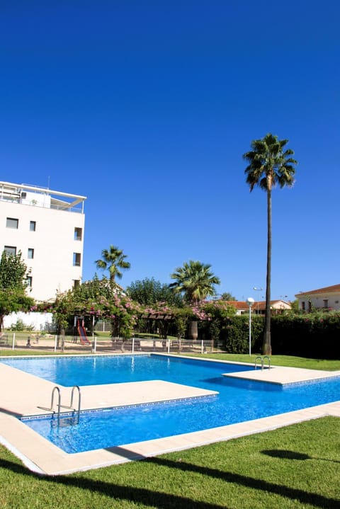 Area and facilities, Swimming pool