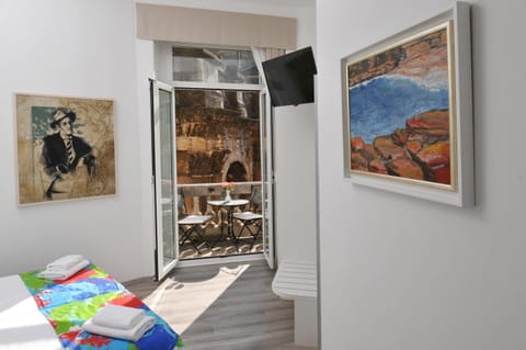 TV and multimedia, Decorative detail, City view, Landmark view