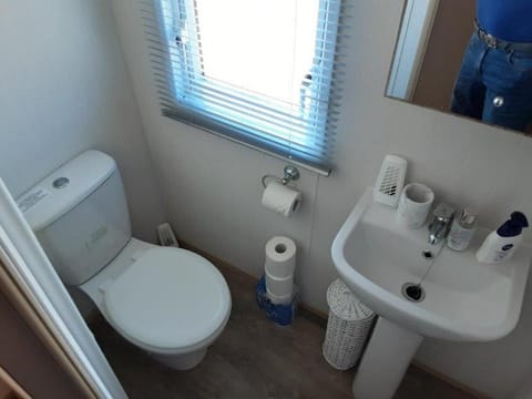 Atlantic View Chalet in Ferryside