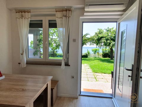 Day, Garden, View (from property/room), Balcony/Terrace, Dining area, Garden view
