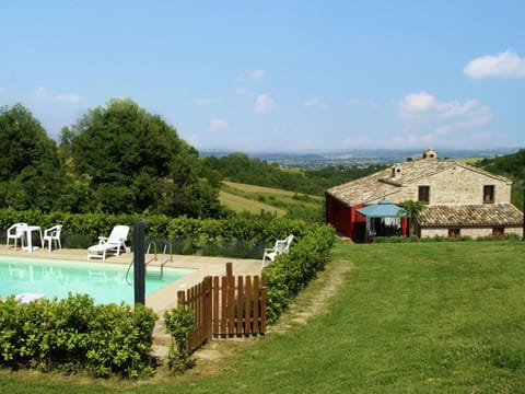 Charming holiday home in Treia with shared pool Casa in Umbria