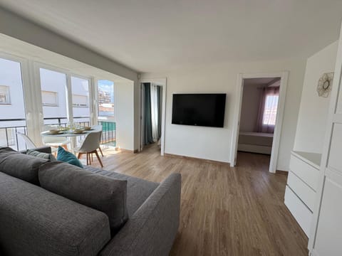 Communal lounge/ TV room, TV and multimedia, Evening entertainment