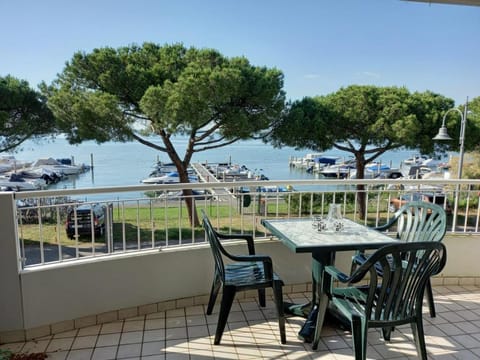 View (from property/room), Balcony/Terrace