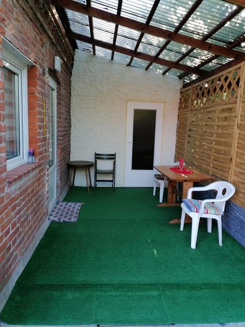 Patio, Day