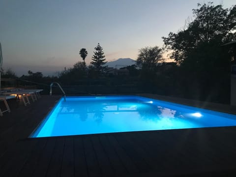 Garden view, Landmark view, Mountain view, Pool view, Swimming pool, Sunset