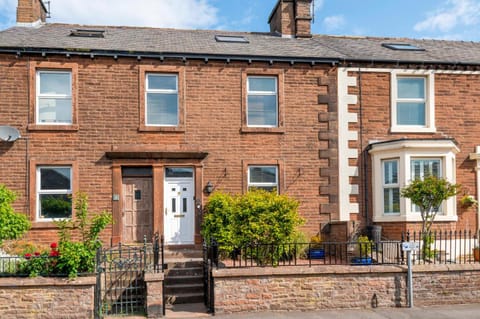 Property building, Neighbourhood, Street view