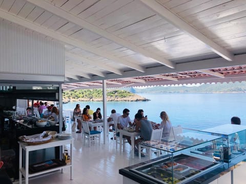 People, Sea view, Breakfast