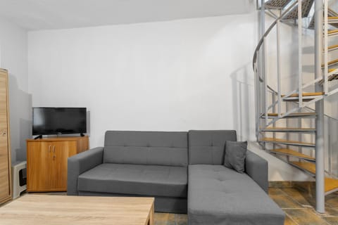 Litsa's Maisonette Near Sea - City Center House in Chania