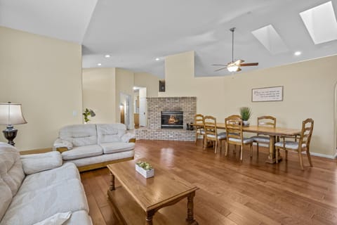 Explore Ramonas Vineyards Tranquil Home with Yard House in Ramona