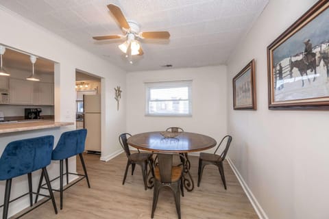 The Grand Elm Suites Apartment in Covington