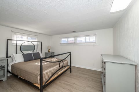 The Grand Elm Suite 2 Apartment in Covington