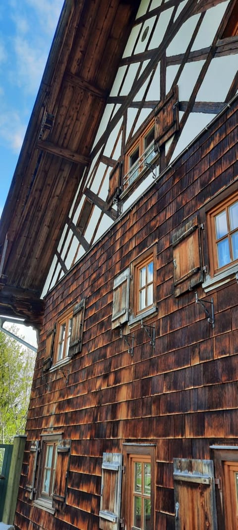 Property building, Day