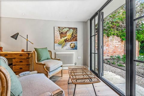 Honeypot cottage House in Henley-on-Thames