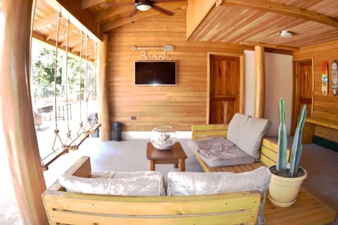 Casa Aura: Beachfront Premium Hostel Hostel in Tamarindo