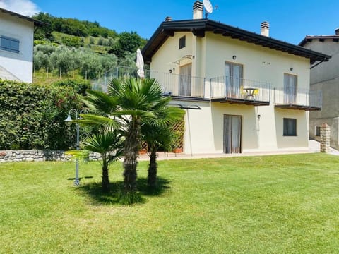 Garden, Balcony/Terrace