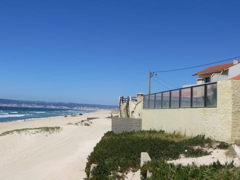 Facade/entrance, City view, Mountain view, Sea view