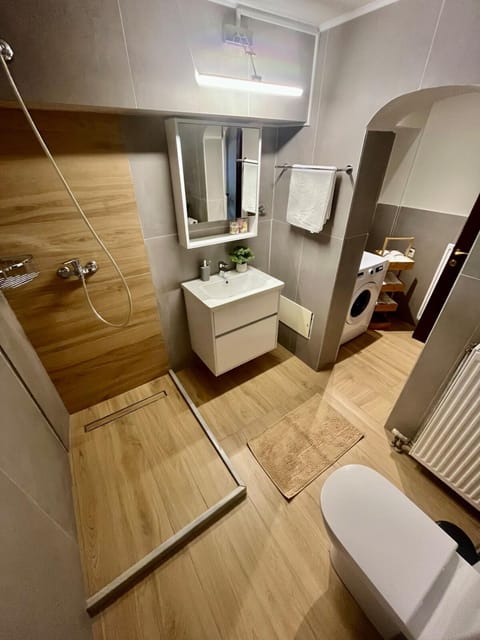 Shower, Toilet, Bedroom
