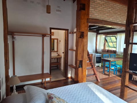 Chalé Cores da Mata Inaugurado recente - novinho House in Carrancas