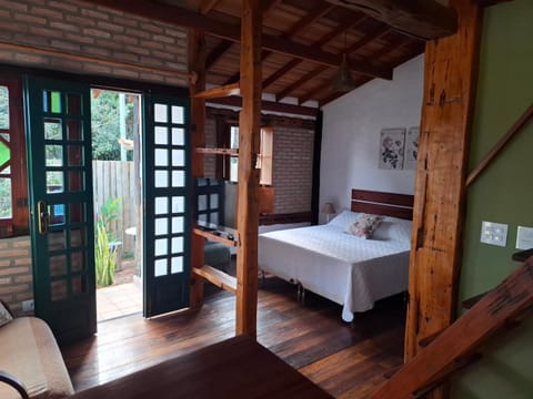 Chalé Cores da Mata Inaugurado recente - novinho House in Carrancas