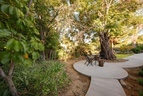 Quiet and Central 1bed1bath House, Nature Retreat Apartment in Rosemead