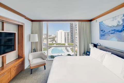 Carillon Miami Wellness Resort Hotel in Miami Beach