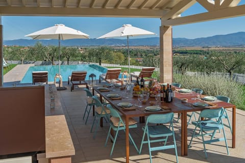 Luxury Marigold Cortona View I Comfort Sauna & Infinity Pool Apartment in Foiano della Chiana