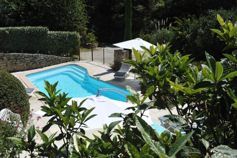 Maison en pierre cadre paradisiaque cigales Villa in Fontaine-de-Vaucluse