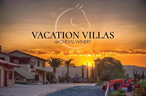 Casita Vino Dog-Friendly Vineyard Retreat & Stay Chalet in San Marcos