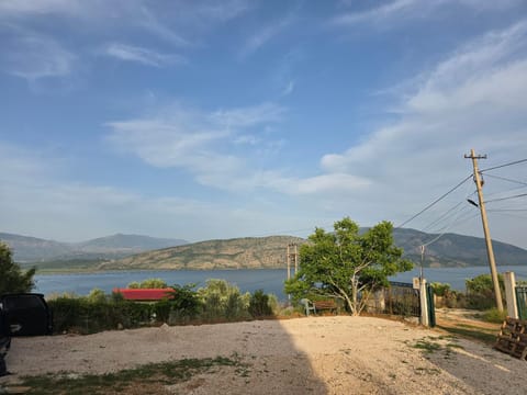 Fiorina gest house Bed and Breakfast in Ksamil