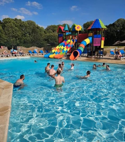 Property building, Swimming pool