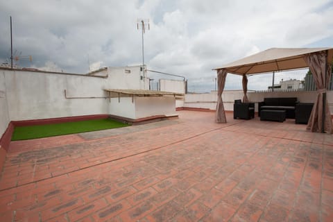 Property building, Balcony/Terrace, Mountain view