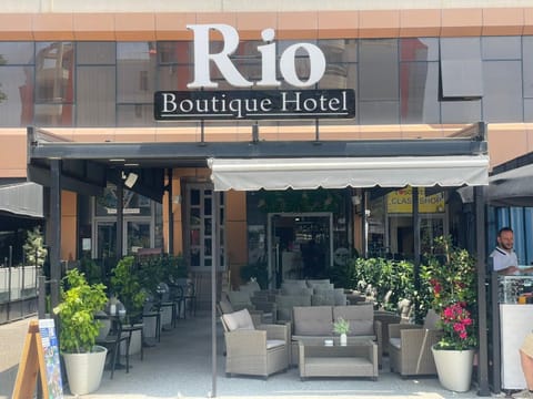 Lounge or bar