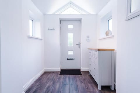 The Leeds Retreat - Sleeps 10 - Yorksha Property House in Bradford