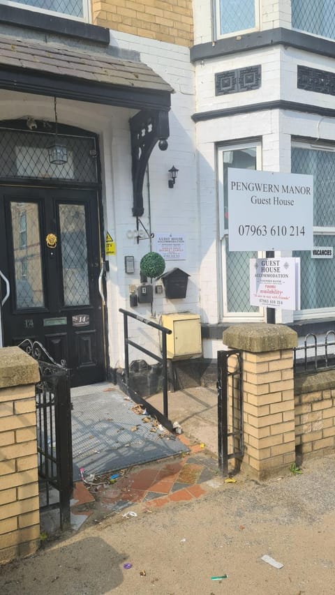 Pengwern Manor Bed and Breakfast in Rhyl