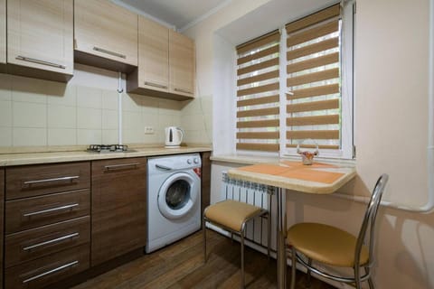 Dining area, Communal kitchen