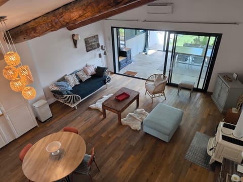 Ma maison aux Angles calme climatisée House in Villeneuve-lès-Avignon