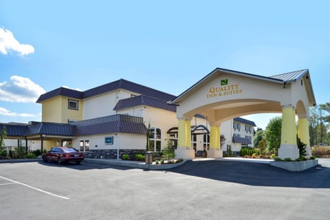 Quality Inn & Suites Tacoma - Seattle Hotel in Lakewood