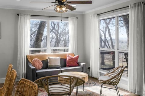 River Access Pet Friendly Fishing BBQ Sleeps 5 House in Kyle