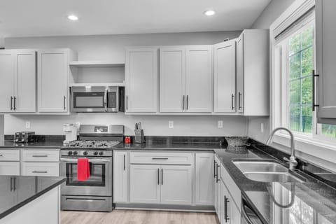 Pet-Friendly Getaway with Golf & Private Patio Retreat home House in South Bend