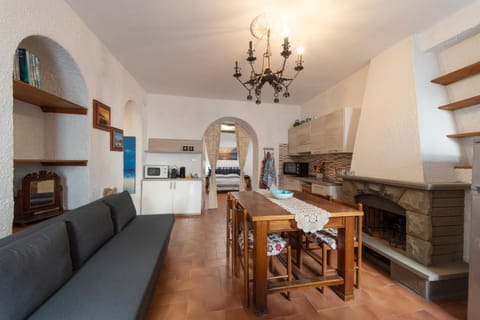 Kitchen or kitchenette, Living room, Dining area, stove