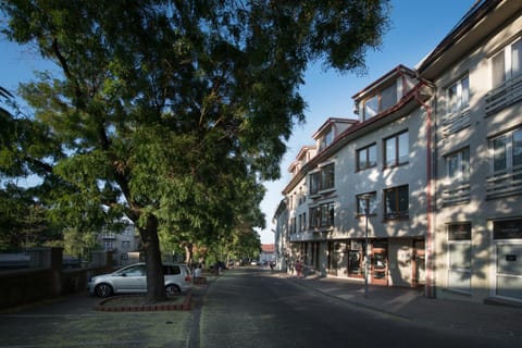 Facade/entrance, Street view