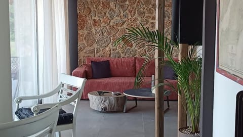 "Naias"seaside residence in the port of Piraeus-entire holiday home Apartment in Pireas